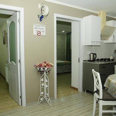 Erik'S Guest House Borjomi Bagian luar foto