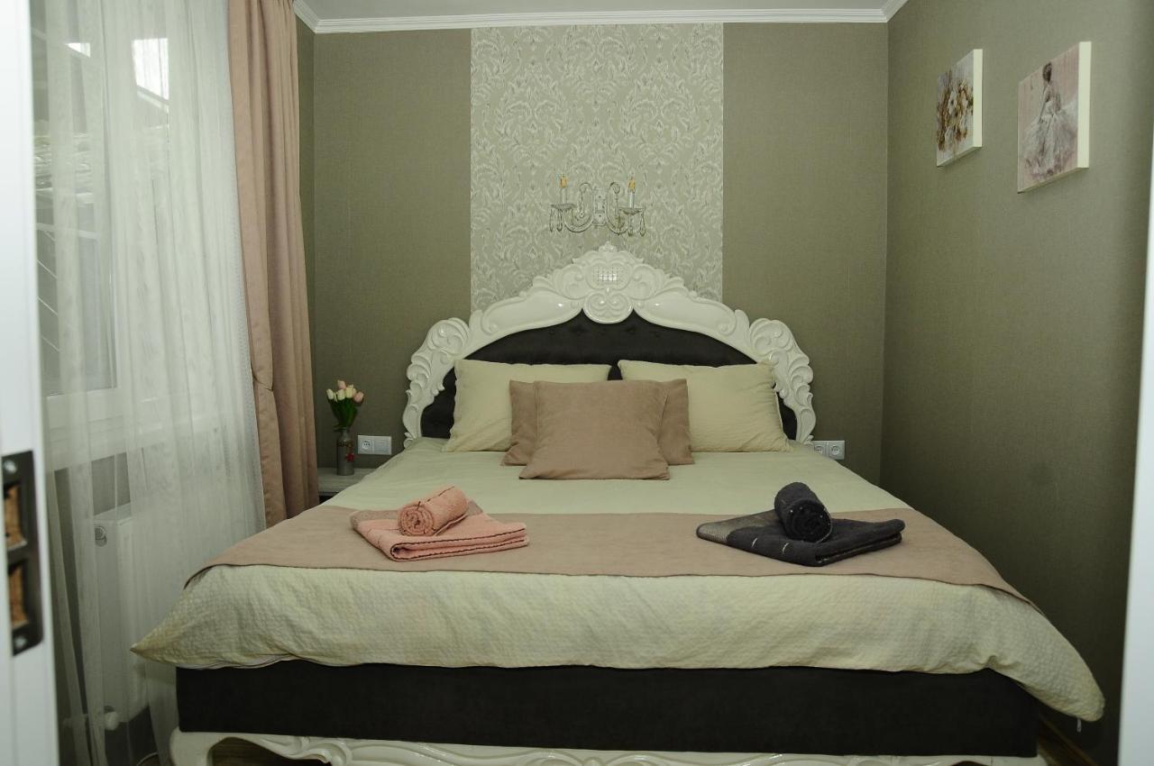 Erik'S Guest House Borjomi Bagian luar foto