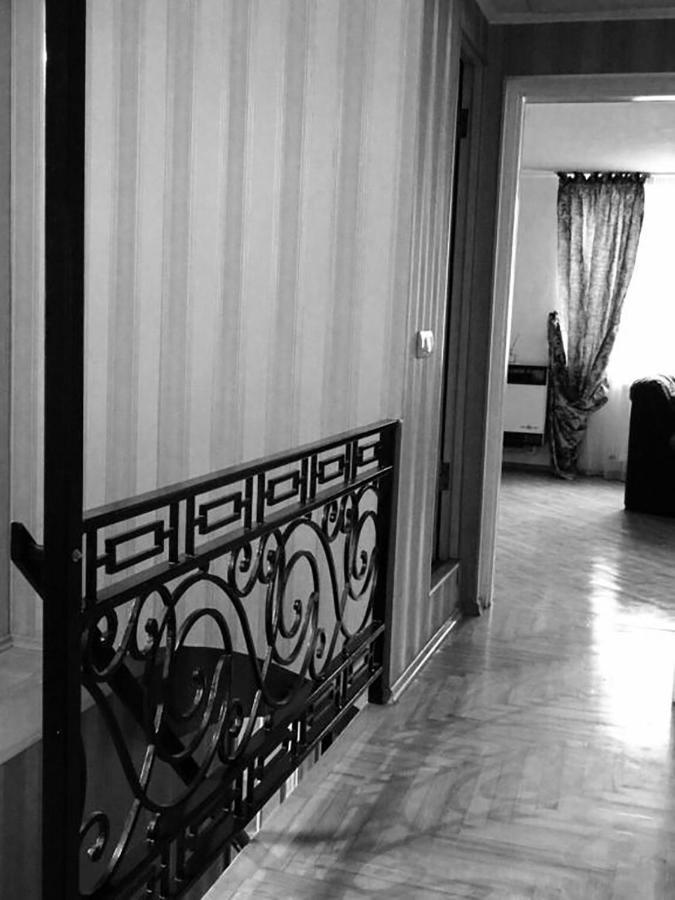 Erik'S Guest House Borjomi Bagian luar foto