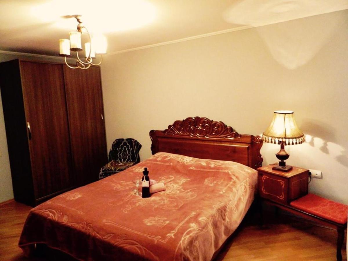 Erik'S Guest House Borjomi Bagian luar foto